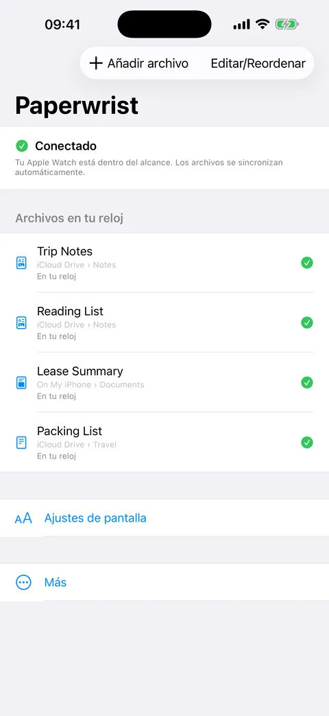 Paperwrist en el iPhone, con la lista de documentos preparados para el reloj y su estado de sincronización
